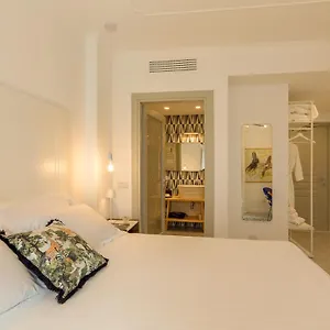 https://casaunoe-boutique-hotel.in-sardinia.net