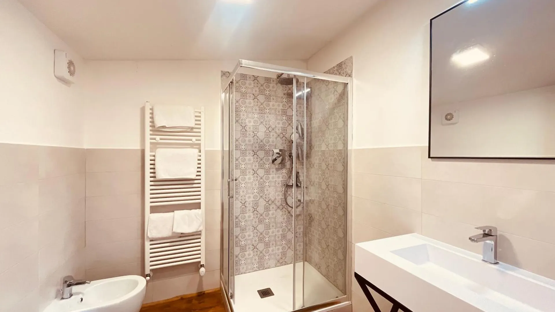 مبيت وإفطار فلورنس Residenza Cavour 0*,  إيطاليا